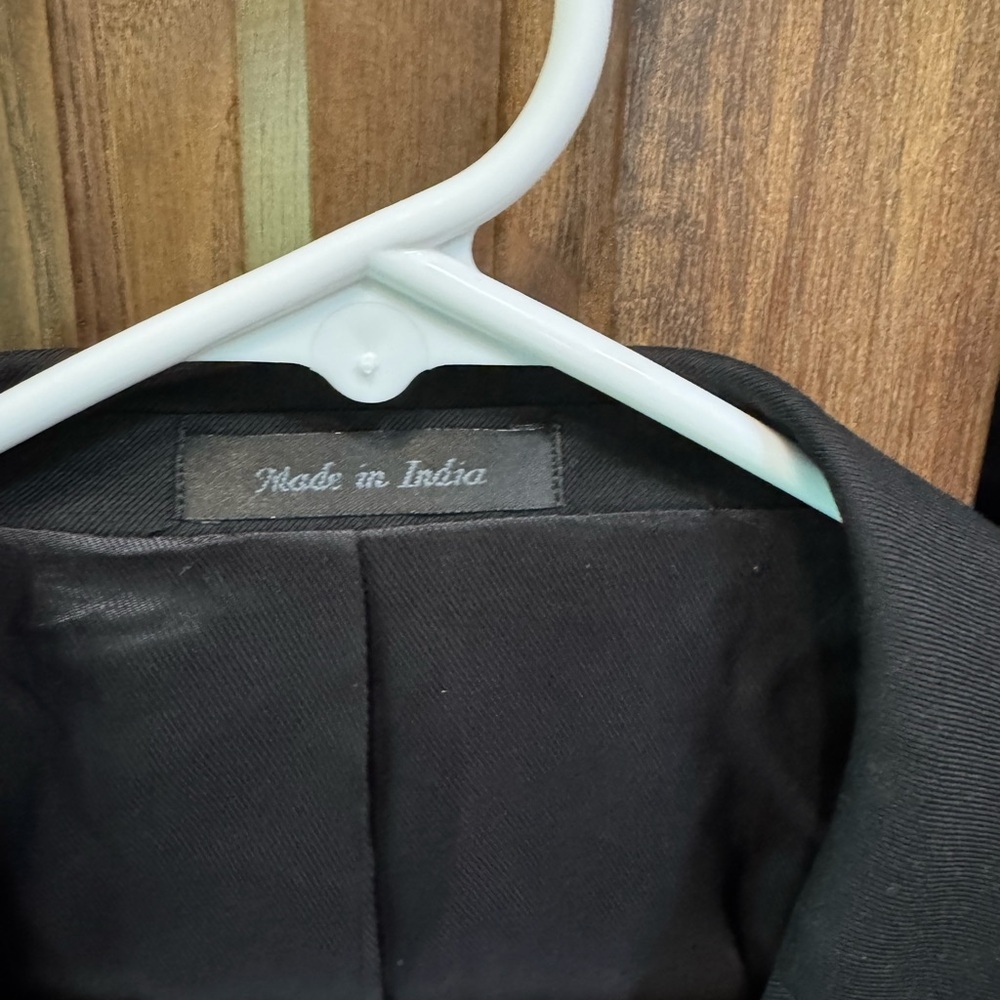 Calvin Klein Black Sport Coat Modern Tailored Design - Picture 10 of 11